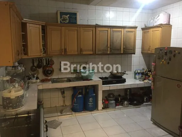 image RUMAH 2 LANTAI JAKARTA BARAT  (8)