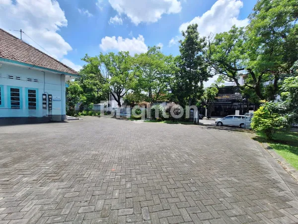 image DIJUAL RUMAH BELANDA JL BROMO KOTA MALANG (2)
