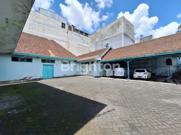 image DIJUAL RUMAH BELANDA JL BROMO KOTA MALANG (3)