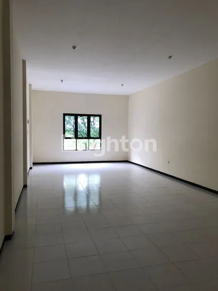 image RUKO TENGAH KOTA SIDOARJO, LOKASI STRATEGIS (2)