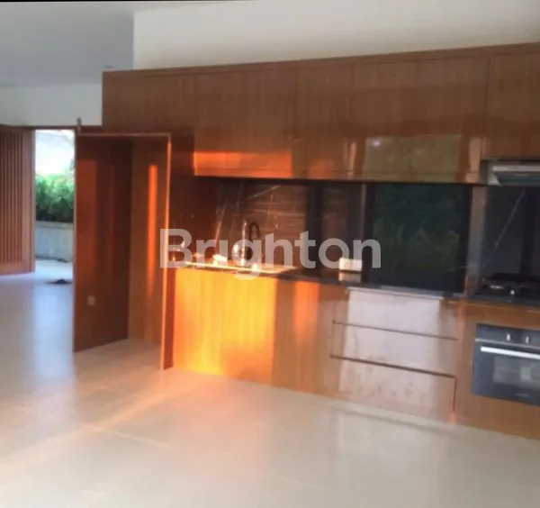 image RUMAH MEWAH DI SENTUL CITY (3)