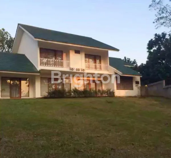 image RUMAH MEWAH DI SENTUL CITY (2)