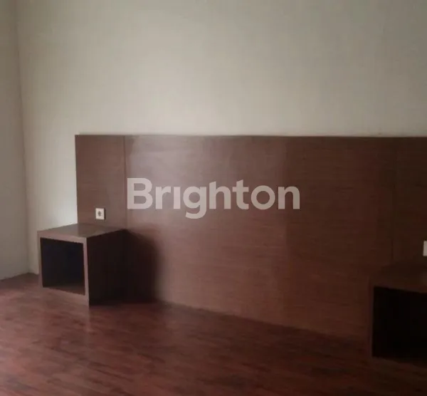 image RUMAH MEWAH DI SENTUL CITY (8)