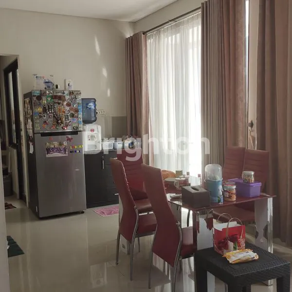 image RUMAH CANTIK DIJUAL 2 LANTAI DI PERUMAHAN CITRALAND (2)