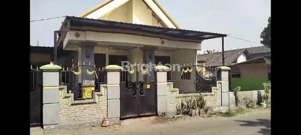image RUMAH DI JETIS MOJOKERTO (1)
