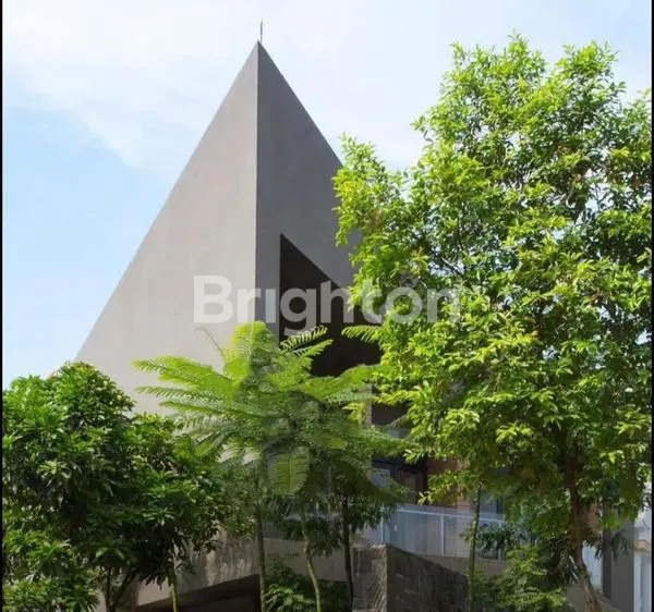 image RUMAH MEWAH 2 LANTAI DENGAN SWIMMING POOL DI BINTARO SEKTOR 9 (2)