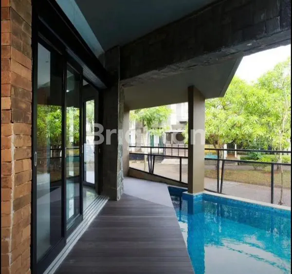image RUMAH MEWAH 2 LANTAI DENGAN SWIMMING POOL DI BINTARO SEKTOR 9 (4)