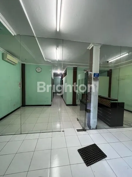 image DIJUAL RUKO 2 LANTAI SIAP PAKAI. JL BRONGGALAN - SURABAYA. JUAL 4.3M NEGO (2)