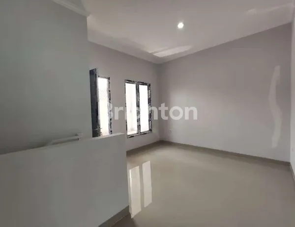 image RUMAH LOKASI STRATEGIS DI TENGAH KOTA DEPOK (5)