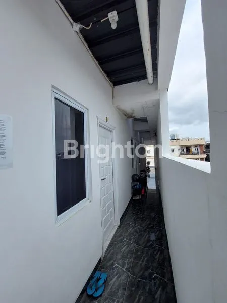 image TURUN HARGA! RUMAH KOS TAWAKAL FULL TERISI DEKAT KAMPUS TRISAKTI JAKARTA BARAT (8)