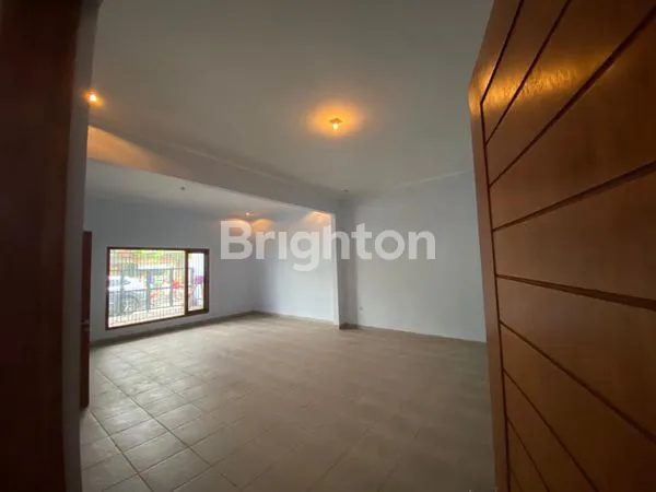image RUMAH / RUANG UNTUK KANTOR LUAS TANAH 200M2 DI KEMAYORAN, JAKARTA PUSAT (KODE RMRG2088) (2)