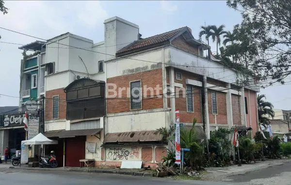 image RUMAH STRATEGIS PINGGIR JALAN RAYA DEPOK DUA TENGAH (1)