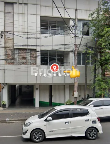 RUKAN 3 LANTAI LINGKUNGAN MIKRO