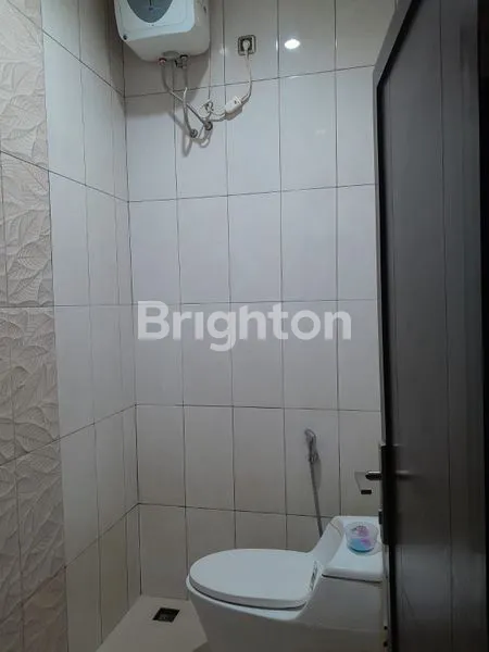 image "DIJUAL RUMAH BARU DIRENOVASI DI JALAN RIUNG GEDE PERMAI: KESEMPURNAAN DAN KEHANGATAN DALAM SATU PAKET!" (6)