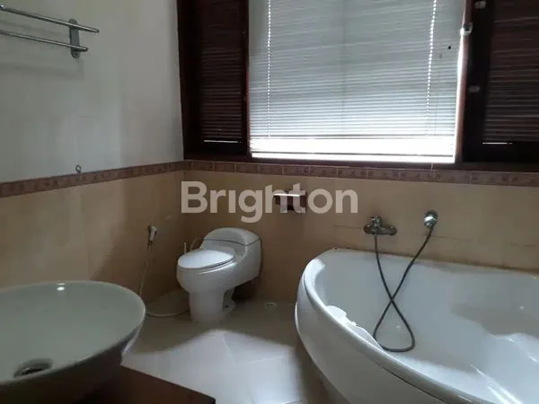 image RUMAH MEWAH WIKA (6)