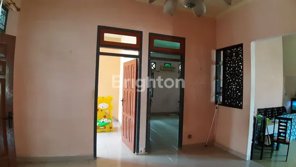 image JUAL CEPAT RUMAH TENGAH KOTA (5)