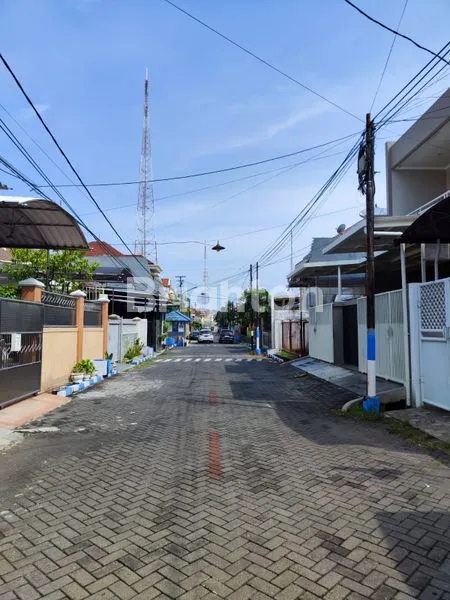 image RUMAH BESAR MURAH DEKAT PAPAYA DARMO ! JUAL SIMPANG DARMO PERMAI SELATAN (8)