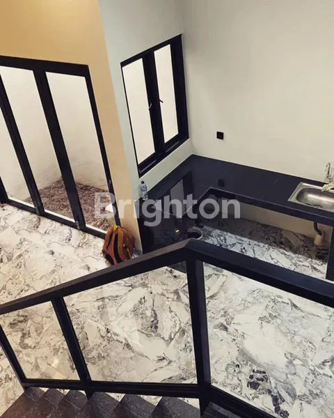 image RUMAH MEWAH LOKASI STRATEGIS SELANGKAH TOL BRIGIF GANDUL (7)