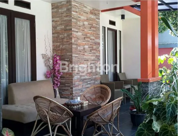 image RUMAH HOOK, NYAMAN, SEMI FURNISHED, ADA LANTAI 2 NYA (2)