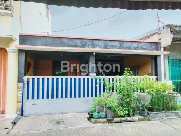 RUMAH SEDERHANA PADAT PENDUDUK LINGKUNGAN NYAMAN AREA PERUMAHAN MOJOSONGO SOLO DEKAT TAMAN JAYAWIJAYA