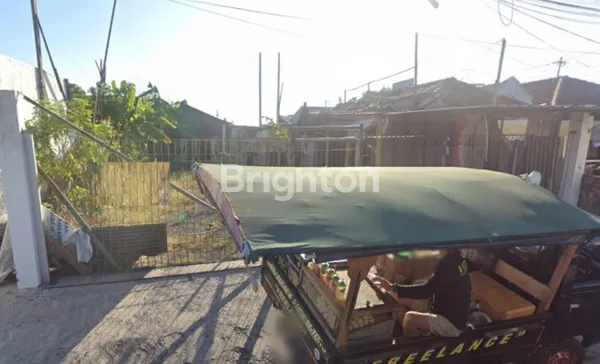 image RUMAH HITUNG TANAH SANGAT LUAS DI MEDOKAN (1)