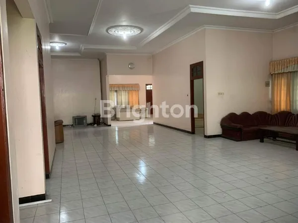 image RUMAH JAJAR SOLO BESAR DAN MEWAH SANGAT STRATEGIS (2)