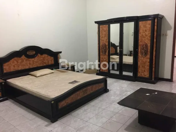 image RUMAH JAJAR SOLO BESAR DAN MEWAH SANGAT STRATEGIS (5)