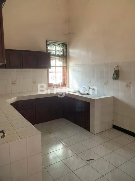 image RUMAH JAJAR SOLO BESAR DAN MEWAH SANGAT STRATEGIS (6)