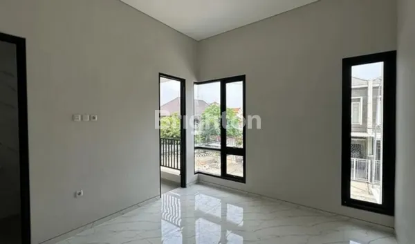 image KUTISARI INDAH MINIMALIS 2 LANTAI DEKAT TENGGILIS, RUNGKUT (4)