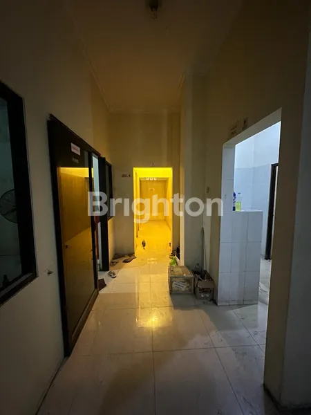 image BANGUNAN TENGAH KOTA LOSS COCOK UNTUK SHOWROOM PARKIRAN LUAS MURAH EMBONG SAWO (5)