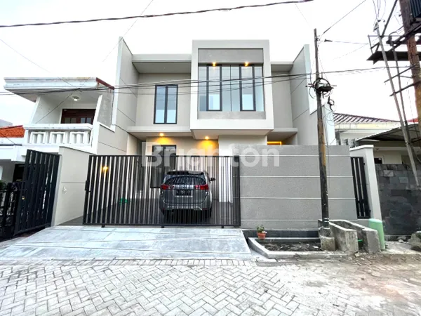 image RUMAH BARU GRESS MINIMALIS DI MANYAR TIRTOASRI BAGUS SIAP PAKAI (1)