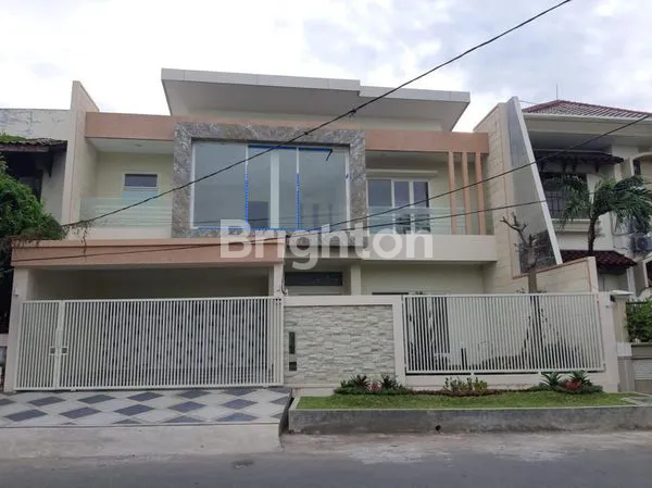 image KERTAJAYA INDAH RUMAH MEWAH 2 LT SIAP HUNI DEKAT GALAXY MALL , ITS ,PAKUWON CITY ADA KOLAM RENANGLT 300  LB 425KT 4+1  KM  4+1DIMENSI 14×21,5SHM HDP TIMURLISTRIK 10.600LANTAI  MARMERSANITAIR KOHLER GROHEWATER HEATER  ARISTON DISETIAP KMGARASI 2  (1)