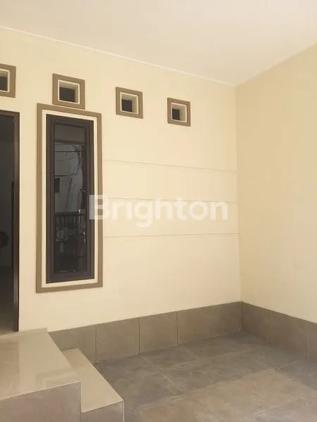 image RUMAH 3 LANTAI TANJUNG DUREN (2)