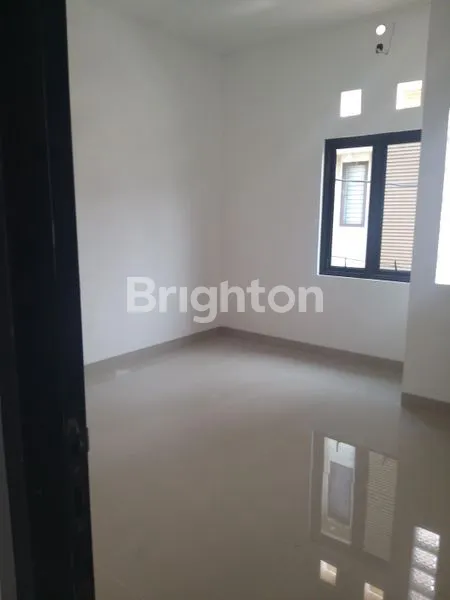 image RUMAH 3 LANTAI TANJUNG DUREN (7)