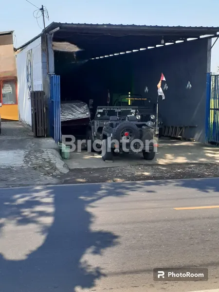 RUMAH HUNIAN DAN BENGKEL NOL JALAN DAERAH PAKIS AJI