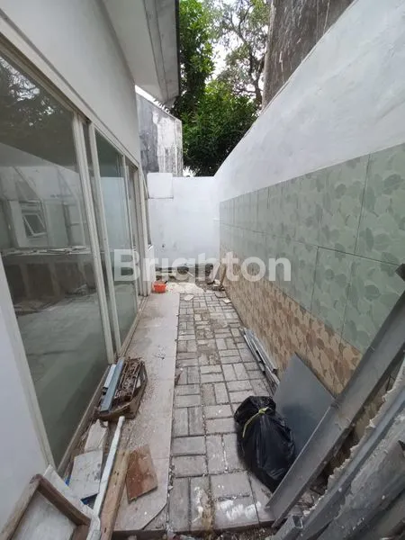 image RUMAH BARU GRESS BUKIT PALMA CITRALAND SURABAYA DEKAT CIPUTRA UNIVERSITAS HOSPITAL PELICAN HILL NORTHWEST GWALK (4)