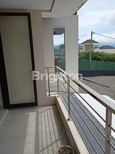 image RUMAH VILLA DEKAT KUSUMA AGRO DAN KAWASAN WISATA DI KOTA BATU MALANG (6)