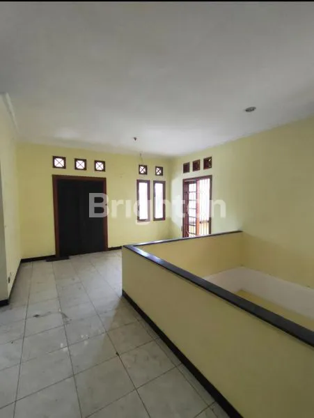 image RUMAH 2 LANTAI PANTAI MENTARI, LOKASI BAGUS (2)