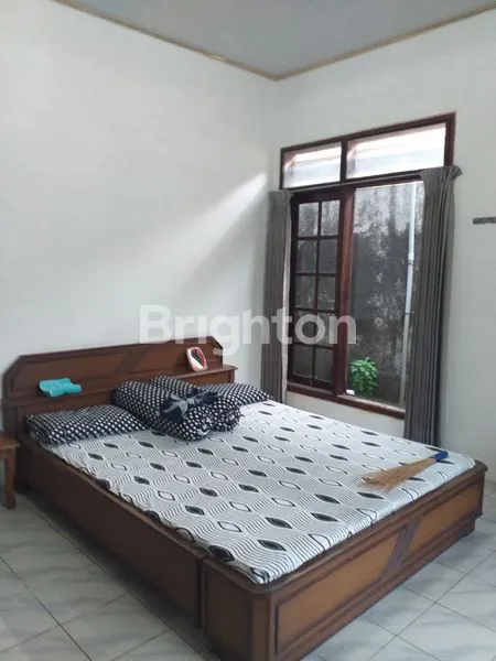 image RUMAH STRATEGIS DI SOLO DEKAT KAMPUS & MALL (5)