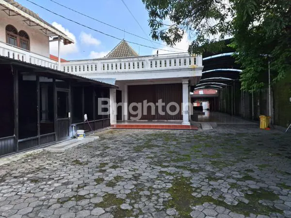 SHOWROOM, KANTOR, GUDANG EKS MEBEL EKSPORT SIAP PAKAI DI DALEMAN