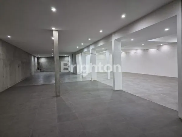 image SHOWROOM, KANTOR, GUDANG EKS MEBEL EKSPORT SIAP PAKAI DI DALEMAN (5)