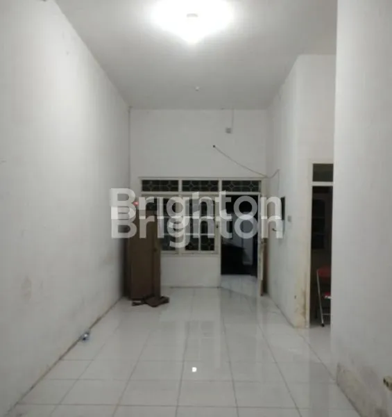 image DISEWAKAN RUMAH KLAMPIS SEMOLO,  SIAP HUNI,  ROW JALAN LEBAR. ,  (2)