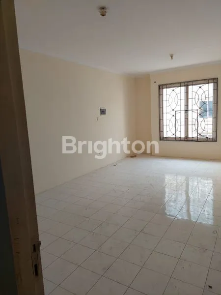 image RUKO KEDUNGDORO 3 LANTAI DALAM KOMPLEKS (1)