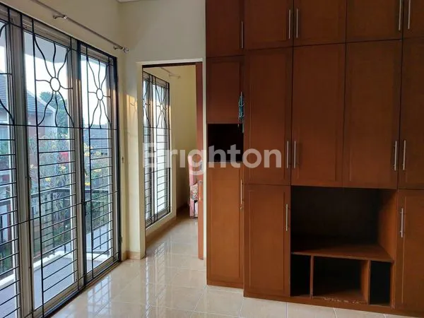 image RUMAH SECOND JALAN KECAPI, JAGAKARSA, JAKARTA SELATAN CAKEP ! (4)