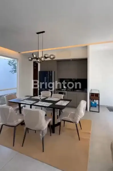 image RUMAH MEWAH CIAMIK MINIMALIS 2 LANTAI GRAHA NATURA SURABAYA BARAT (7)