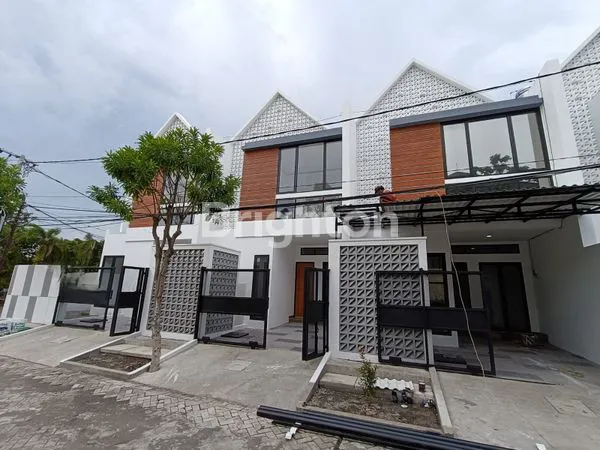 image RUMAH 2LT SANGAT DEKAT RAYA KENJERAN HANYA 1M-AN (2)