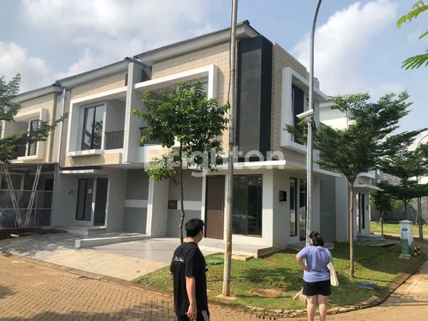 image RUMAH HOOK DI GRAHA RAYA BELUM PERNAH DIHUNI (2)