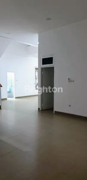 image RUMAH LUXURY BESAR RAWAMANGUN JAKARTA TIMUR  (6)