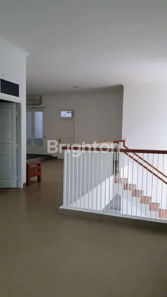 image RUMAH LUXURY BESAR RAWAMANGUN JAKARTA TIMUR  (8)
