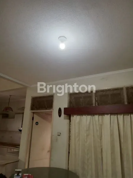 image RUMAH MEGAH DI PUSAT BISNIS CINERE (7)